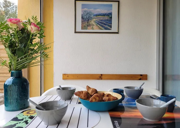 Vela Aurea, 4 Couchages En Rez De Jardin, Avec Terrasse Et Parking, A 500m De La *